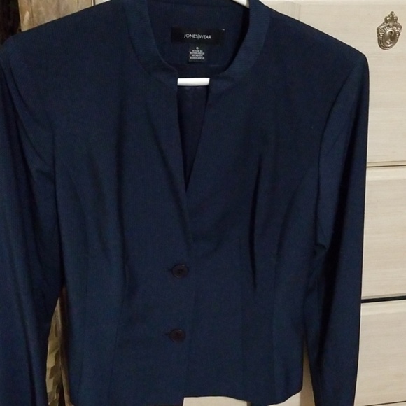 Blazer - Picture 3 of 4
